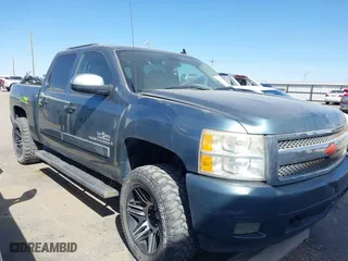 2008 Chevrolet Silverado 1500 LTZ with VIN 3GCEK13M08G115256, listed as a IAAI auction lot 41702859 with 171,877 mi miles. Bid and sale history available at carsss.com. Image 1.