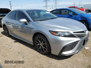 2022 Toyota Camry SE z VIN 4T1G11AK7NU633060, wystawiony jako Copart lot #58509575 z przebiegiem 208 372 mil mil oraz Czysty tytuł • Clean title. Historia ofert i sprzedaży dostępna na DreamBid. Obrazek 4.