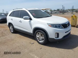 2014 Kia Sorento LX with VIN 5XYKT4A68EG481370, listed as a IAAI auction lot 42106272 with 181,482 mi miles and . Bid and sale history available at DreamBid. Image 1.