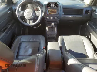 2016 Jeep Patriot High Altitude z VIN 1C4NJRFB7GD532221, wystawiony jako Copart lot #49101855 z przebiegiem 129 290 mil mil oraz Szkoda całkowita • Salvage title. Historia ofert i sprzedaży dostępna na DreamBid. Obrazek 8.