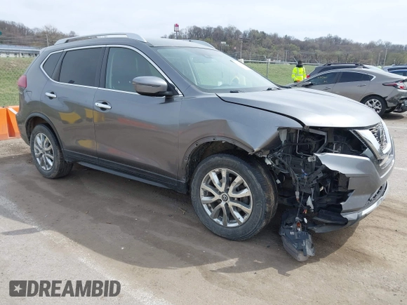 2019 Nissan Rogue SV with VIN KNMAT2MTXKP506487, listed as a IAAI auction lot 41834948 with 139,984 mi miles. Bid and sale history available at carsss.com. Image 1.