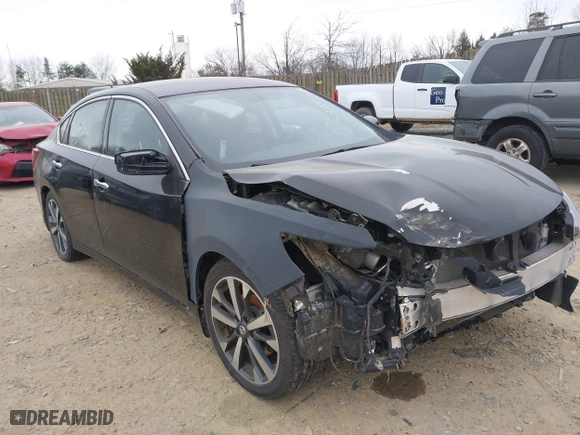 2017 Nissan Altima 2.5 SR with VIN 1N4AL3AP5HC475622, listed as a IAAI auction lot 41510202 with 132,074 mi miles. Bid and sale history available at carsss.com. Image 1.