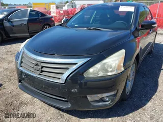 2015 Nissan Altima 2.5 with VIN 1N4AL3AP5FC186981, listed as a IAAI auction lot 41657318 with 120,000 mi miles. Bid and sale history available at carsss.com. Image 6.