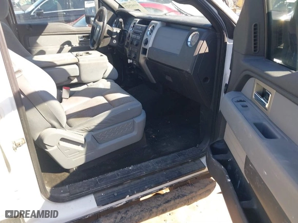 2011 Ford F-150 XLT with VIN 1FTFW1CT0BFB92587, listed as a IAAI auction lot 41043527 with NaN miles. Bid and sale history available at carsss.com. Image 5.