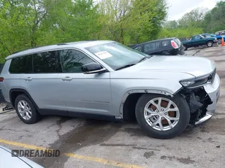 2023 Jeep Grand Cherokee Limited z VIN 1C4RJJBG8P8890280, wystawiony jako IAAI lot #42121395 z przebiegiem 42 983 mil mil oraz . Historia ofert i sprzedaży dostępna na DreamBid. Obrazek 14.