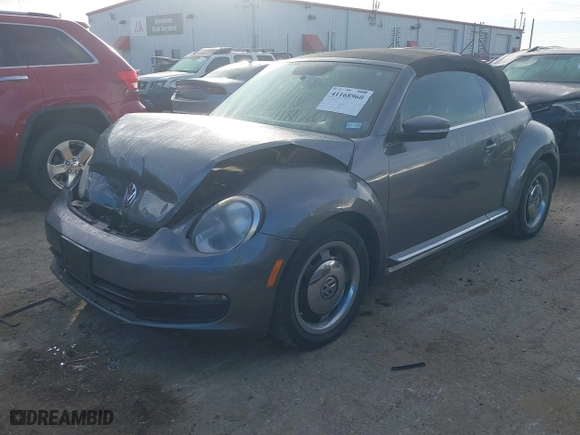 2013 Volkswagen Beetle Convertible 2.5L with VIN 3VW5X7AT3DM811083, listed as a IAAI auction lot 41168960 with 116,210 mi miles. Bid and sale history available at carsss.com. Image 17.