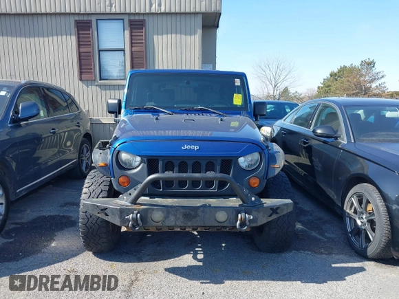 2009 Jeep Wrangler X with VIN 1J4FA24169L739367, listed as a IAAI auction lot 41810359 with 193,192 mi miles and . Bid and sale history available at carsss.com. Image 6.