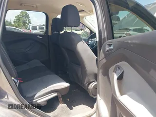 2013 Ford Escape SE с VIN 1FMCU0GX6DUA25595, выставлен на аукционе IAAI как лот 42669283 с пробегом 210 869 миль миль и . История ставок и продаж доступна на DreamBid. Изображение 8.