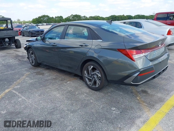 2025 Hyundai Elantra SEL Convenience with VIN KMHLS4DG9SU905768, listed as a IAAI auction lot 42101897 with 7,303 mi miles and . Bid and sale history available at DreamBid. Image 3.