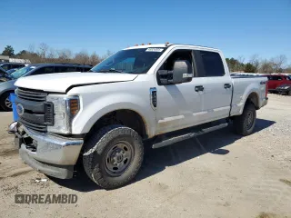 2018 Ford Super Duty F-250 SRW XL with VIN 1FT7W2B67JEB63260, listed as a Copart auction lot 46824805 with 128,347 mi miles and Salvage Title. Bid and sale history available at carsss.com. Image 1.