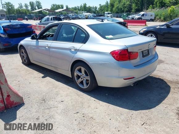 2014 BMW 3 Series 328i xDrive с VIN WBA3B5C59EP540972, выставлен на аукционе IAAI как лот 42411013 с пробегом 183 757 миль миль и . История ставок и продаж доступна на DreamBid. Изображение 3.