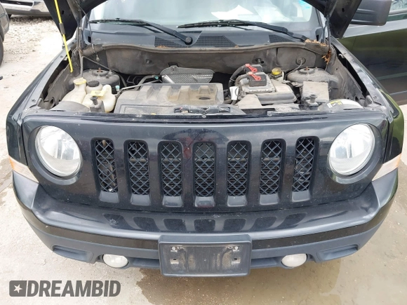 2016 Jeep Patriot Latitude z VIN 1C4NJPFB9GD584308, wystawiony jako IAAI lot #42534222 z przebiegiem 179 239 mil mil oraz . Historia ofert i sprzedaży dostępna na DreamBid. Obrazek 10.