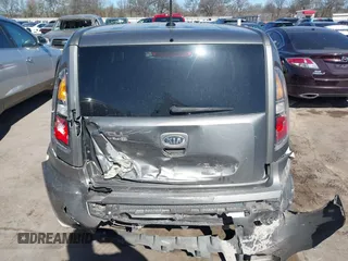 2011 Kia Soul + with VIN KNDJT2A23B7288341, listed as a IAAI auction lot 41722278 with 135,324 mi miles. Bid and sale history available at carsss.com. Image 16.