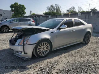 2011 Cadillac CTS Premium z VIN 1G6DS5ED2B0104323, wystawiony jako Copart lot #56596885 z przebiegiem Nie podano mil oraz Szkody całkowita. Historia ofert i sprzedaży dostępna na DreamBid. Obrazek 1.