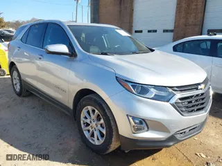 2020 Chevrolet Equinox LT with VIN 3GNAXTEV7LS720289, listed as a IAAI auction lot 41641550 with 135,353 mi miles. Bid and sale history available at carsss.com. Image 1.