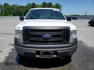 2014 Ford F-150 XL z VIN 1FTMF1EM9EKD54015, wystawiony jako Copart lot #55677975 z przebiegiem 131 815 mil mil oraz Czysty tytuł • Clean title. Historia ofert i sprzedaży dostępna na DreamBid. Obrazek 5.