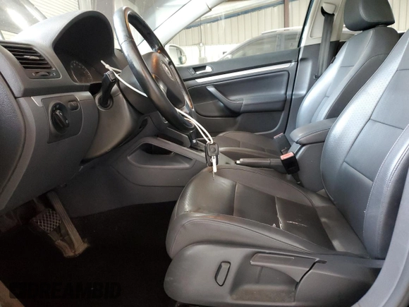 2009 Volkswagen Jetta SE z VIN 3VWRZ71K29M167800, wystawiony jako Copart lot #61451305 z przebiegiem 161 617 mil mil oraz Szkoda całkowita • Salvage title. Historia ofert i sprzedaży dostępna na DreamBid. Obrazek 7.