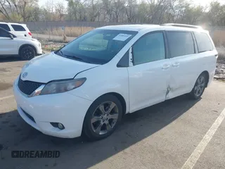 2012 Toyota Sienna SE with VIN 5TDXK3DC1CS221798, listed as a IAAI auction lot 41989210 with 198,962 mi miles. Bid and sale history available at carsss.com. Image 18.