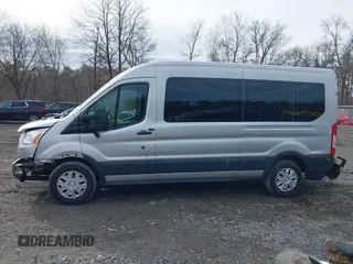 2017 Ford Transit Passenger XL z VIN 1FBAX2CG0HKA88590, wystawiony jako IAAI lot #41955797 z przebiegiem 135 287 mil mil oraz . Historia ofert i sprzedaży dostępna na DreamBid. Obrazek 14.