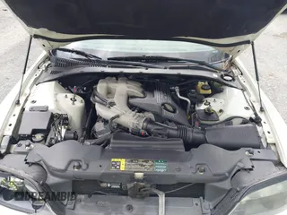 2005 Lincoln LS w/Luxury Pkg with VIN 1LNHM86S05Y640194, listed as a IAAI auction lot 41821098 with 196,063 mi miles. Bid and sale history available at carsss.com. Image 10.