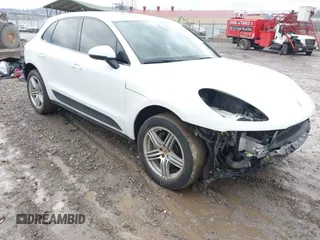 2018 Porsche Macan with VIN WP1AA2A51JLB11162, listed as a IAAI auction lot 41584797 with 72,892 mi miles. Bid and sale history available at carsss.com. Image 1.