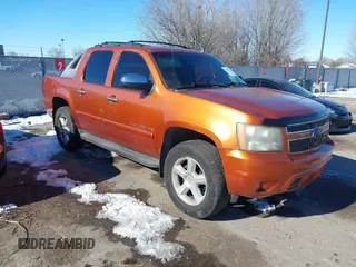 2007 Chevrolet Avalanche 3LT z VIN 3GNFK12337G136492, wystawiony jako IAAI lot #41557775 z przebiegiem 210 387 mil mil oraz . Historia ofert i sprzedaży dostępna na DreamBid. Obrazek 1.