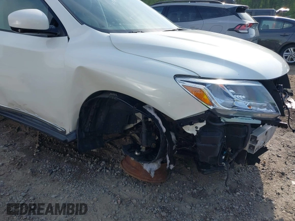 2015 Nissan Pathfinder Platinum with VIN 5N1AR2MN3FC641223, listed as a IAAI auction lot 42013024 with 148,673 mi miles and . Bid and sale history available at DreamBid. Image 6.