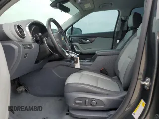 2019 Chevrolet Blazer z VIN 3GNKBDRS0KS682489, wystawiony jako Copart lot #51121105 z przebiegiem 38 549 mil mil oraz Szkoda całkowita • Salvage title. Historia ofert i sprzedaży dostępna na DreamBid. Obrazek 7.