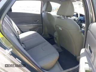 2024 Hyundai Elantra SE z VIN KMHLL4DG0RU758666, wystawiony jako IAAI lot #42442783 z przebiegiem 24 955 mil mil oraz . Historia ofert i sprzedaży dostępna na DreamBid. Obrazek 8.