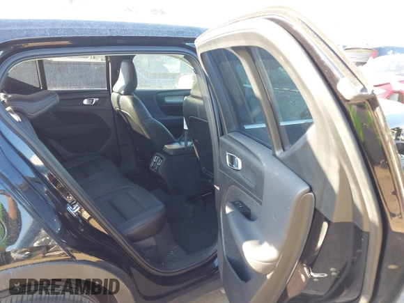 2021 Volvo XC40 Inscription с VIN YV4162UL6M2510721, выставлен на аукционе IAAI как лот 41646373 с пробегом 39 370 миль миль и . История ставок и продаж доступна на DreamBid. Изображение 8.