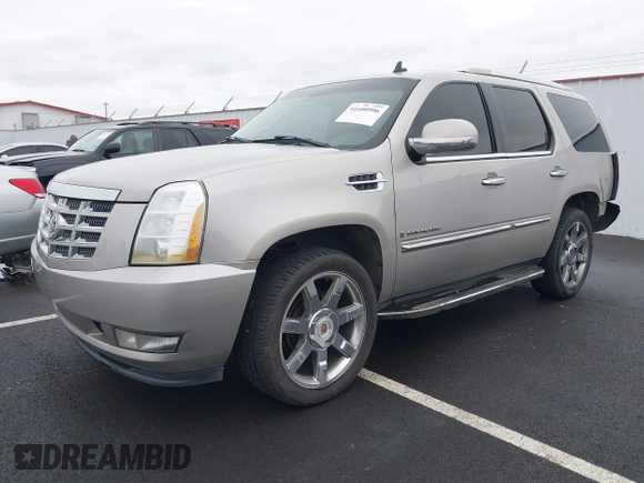 2007 Cadillac Escalade z VIN 1GYFK63847R256229, wystawiony jako IAAI lot #41600996 z przebiegiem 219 189 mil mil oraz . Historia ofert i sprzedaży dostępna na DreamBid. Obrazek 20.
