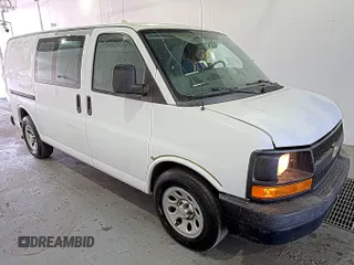 2012 Chevrolet Express Cargo z VIN 1GCSGAFX8C1135353, wystawiony jako IAAI lot #42610415 z przebiegiem 143 913 mil mil oraz . Historia ofert i sprzedaży dostępna na DreamBid. Obrazek 4.