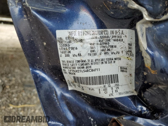 2004 Ford F-250 XL z VIN 1FTNX21L54EC84711, wystawiony jako Copart lot #64636685 z przebiegiem Nie podano mil oraz Szkoda całkowita • Salvage title. Historia ofert i sprzedaży dostępna na DreamBid. Obrazek 12.