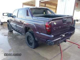 2004 Chevrolet Avalanche with VIN 3GNEC12T94G262585, listed as a IAAI auction lot 41994258 with 174,707 mi miles and . Bid and sale history available at DreamBid. Image 3.