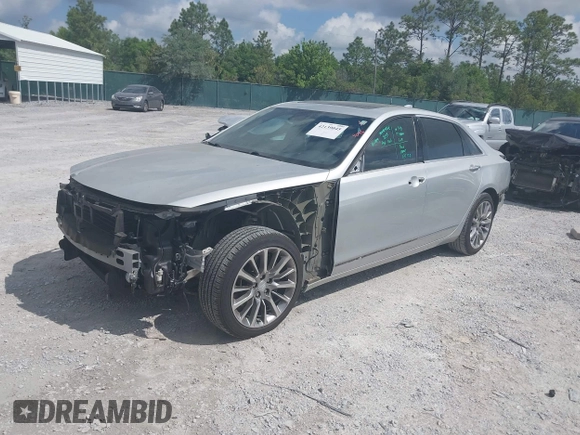 2018 Cadillac CT6 Luxury AWD z VIN 1G6KD5RS7JU101256, wystawiony jako IAAI lot #42139045 z przebiegiem 78 820 mil mil oraz . Historia ofert i sprzedaży dostępna na DreamBid. Obrazek 2.