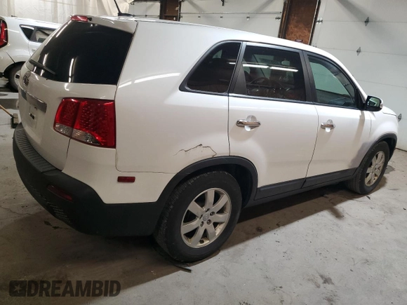2013 Kia Sorento LX with VIN 5XYKTCA67DG343893, listed as a Copart auction lot 49951445 with 91,981 mi miles and Salvage Title. Bid and sale history available at carsss.com. Image 3.