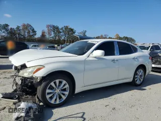 2011 Infiniti M37 with VIN JN1BY1AR8BM370552, listed as a Copart auction lot 77943874 with 199,187 mi miles and Salvage Title. Bid and sale history available at carsss.com. Image 1.