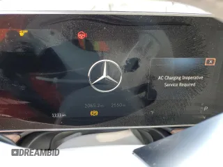 2023 Mercedes-Benz EQE 350 z VIN 4JGGM1CB2PA014522, wystawiony jako Copart lot #82137063 z przebiegiem 2 065 mil mil oraz . Historia ofert i sprzedaży dostępna na DreamBid. Obrazek 9.