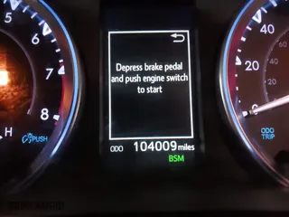 2019 Toyota Highlander SE with VIN 5TDJZRFH0KS706882, listed as a IAAI auction lot 41796238 with 104,009 mi miles. Bid and sale history available at carsss.com. Image 15.