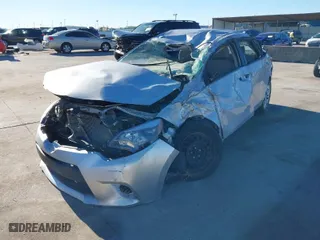 2016 Toyota Corolla L with VIN 5YFBURHE0GP560411, listed as a IAAI auction lot 41071493 with 1 mi miles. Bid and sale history available at carsss.com. Image 6.