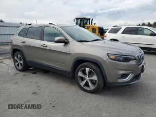 2019 Jeep Cherokee Limited z VIN 1C4PJLDB5KD448173, wystawiony jako Copart lot #56250805 z przebiegiem 97 567 mil mil oraz Szkoda całkowita • Salvage title. Historia ofert i sprzedaży dostępna na DreamBid. Obrazek 4.