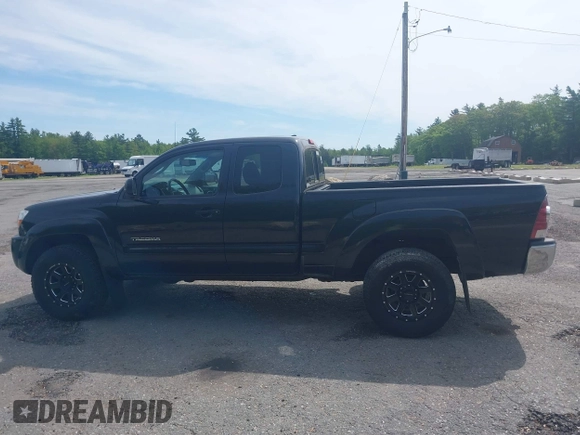 2010 Toyota Tacoma z VIN 5TEUU4EN4AZ743120, wystawiony jako IAAI lot #42342340 z przebiegiem 121 546 mil mil oraz . Historia ofert i sprzedaży dostępna na DreamBid. Obrazek 14.