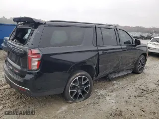 2021 Chevrolet Suburban RST with VIN 1GNSKEKD4MR210450, listed as a Copart auction lot 84372054 with 98,560 mi miles and Salvage Title. Bid and sale history available at carsss.com. Image 3.