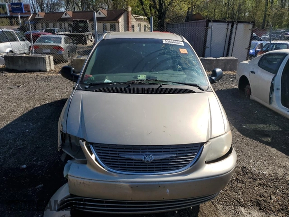 2002 Chrysler Town & Country eL with VIN 2C4GP343X2R556700, listed as a Copart auction lot 53656695 with Not Provided miles and Salvage Title. Bid and sale history available at carsss.com. Image 5.