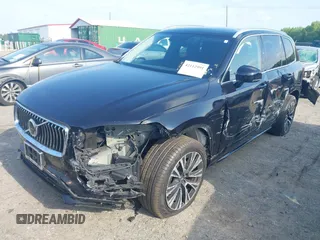 2022 Volvo XC90 Momentum с VIN YV4A221K7N1781589, выставлен на аукционе IAAI как лот 42112991 с пробегом 47 342 миль миль и . История ставок и продаж доступна на DreamBid. Изображение 2.