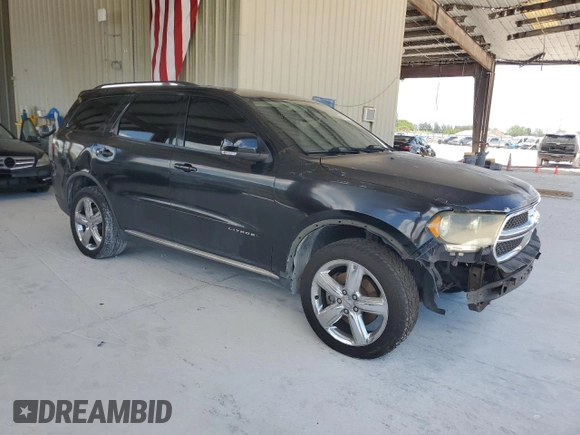 2011 Dodge Durango Citadel z VIN 1D4RE5GG6BC599435, wystawiony jako Copart lot #55941165 z przebiegiem Nie podano mil oraz Czysty tytuł • Clean title. Historia ofert i sprzedaży dostępna na DreamBid. Obrazek 4.