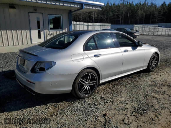 2020 Mercedes-Benz E-Class E 350 with VIN WDDZF8EB7LA732645, listed as a Copart auction lot 42632555 with 39,720 mi miles and Salvage Title. Bid and sale history available at carsss.com. Image 3.
