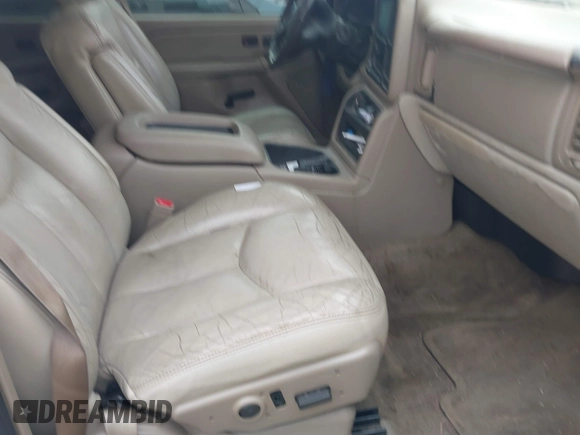 2004 Chevrolet Suburban LS with VIN 1GNEC16Z44J188506, listed as a IAAI auction lot 41352678 with 1 mi miles. Bid and sale history available at carsss.com. Image 5.