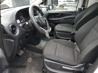 2019 Mercedes-Benz Metris Cargo z VIN WD3PG2EAXK3542077, wystawiony jako Copart lot #70091533 z przebiegiem 108 024 mil mil oraz . Historia ofert i sprzedaży dostępna na DreamBid. Obrazek 7.
