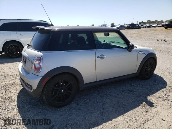 2013 MINI Hardtop S with VIN WMWSV3C50DT477287, listed as a Copart auction lot 56998445 with 238,282 mi miles and Clean Title. Bid and sale history available at DreamBid. Image 3.